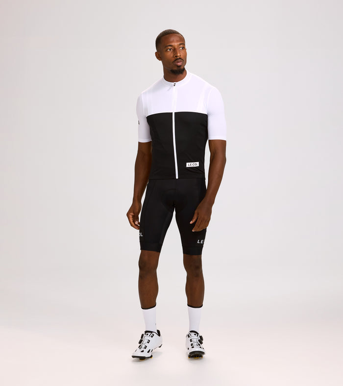 Black/White