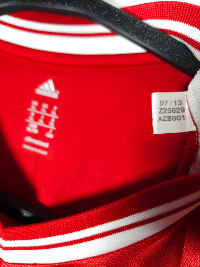 2013-14 Bayern Munich Home Shirt - detailed view