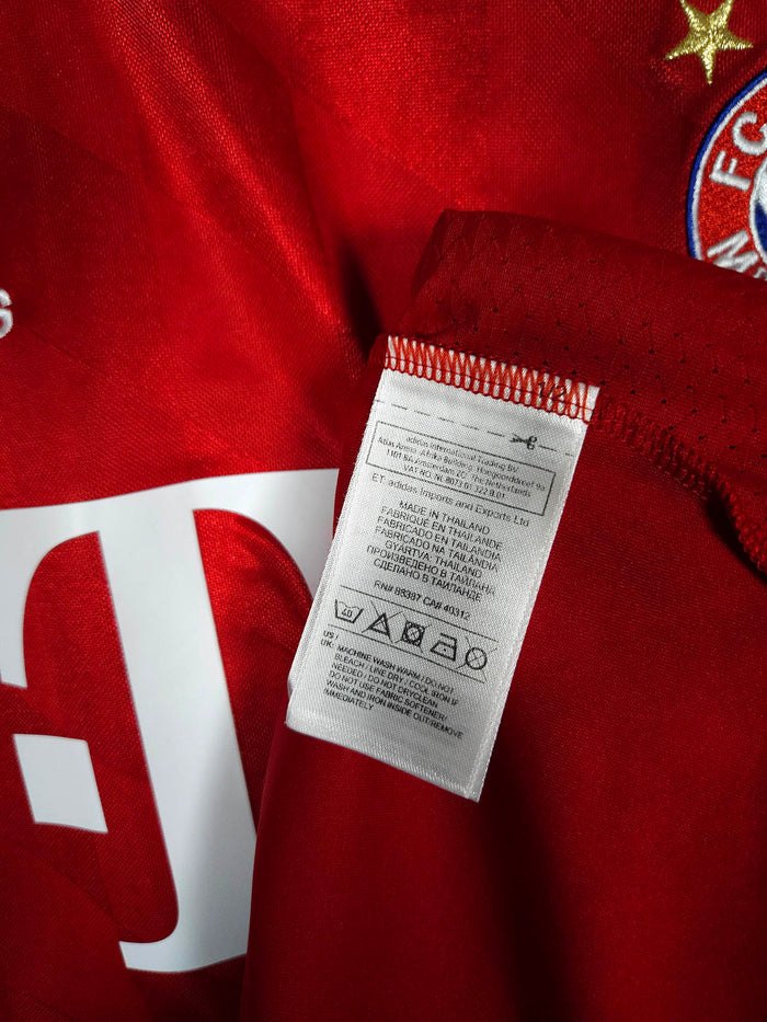 2013-14 Bayern Munich Home Shirt - detailed view