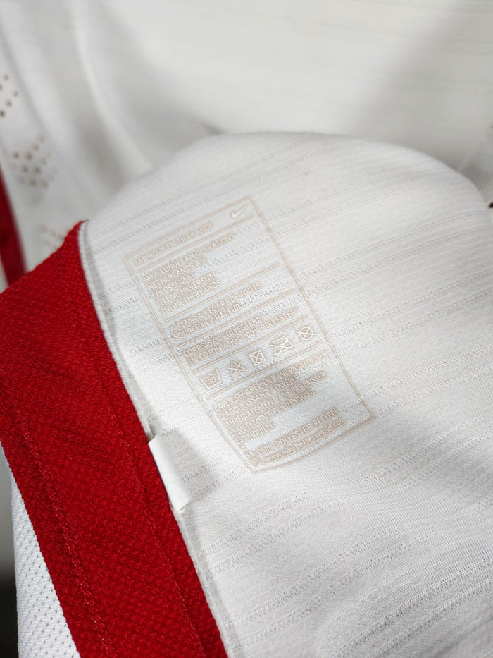 2015 France Away Shirt (Pro) - detailed view