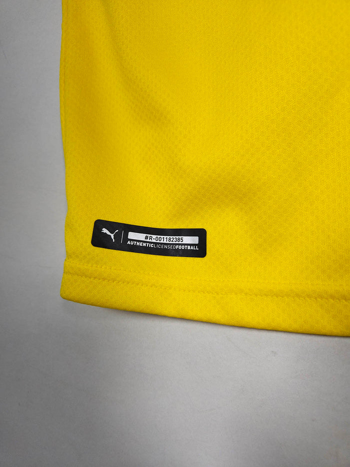 2021-22 Borussia Dortmund Home Shirt Reus #11 - detailed view