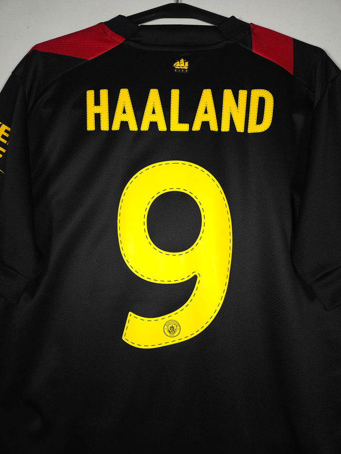 2022-23 Manchester City Away Shirt Haaland #9 - detailed view